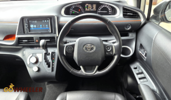 Toyota Sienta Hybrid 1.5A G full