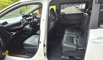 Toyota Sienta Hybrid 1.5A G full